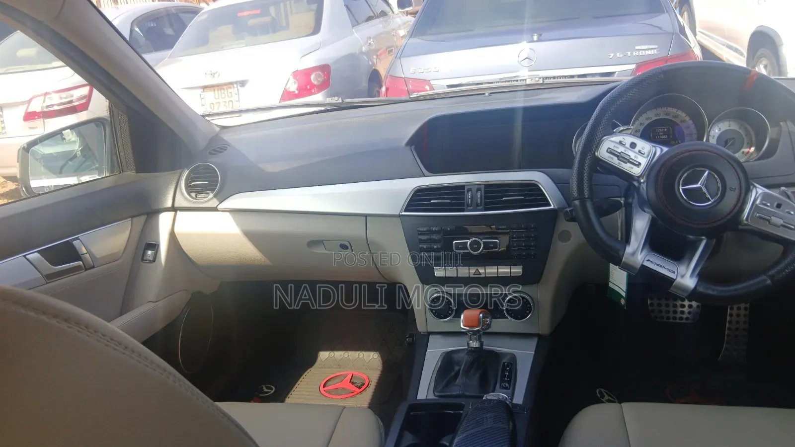 Mercedes-Benz C200 2011 Black