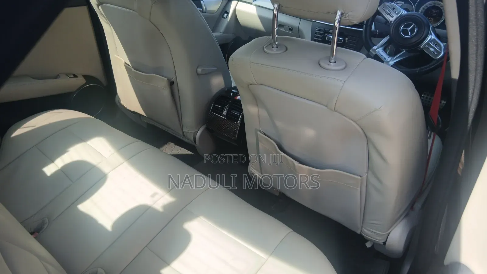 Mercedes-Benz C200 2011 Black