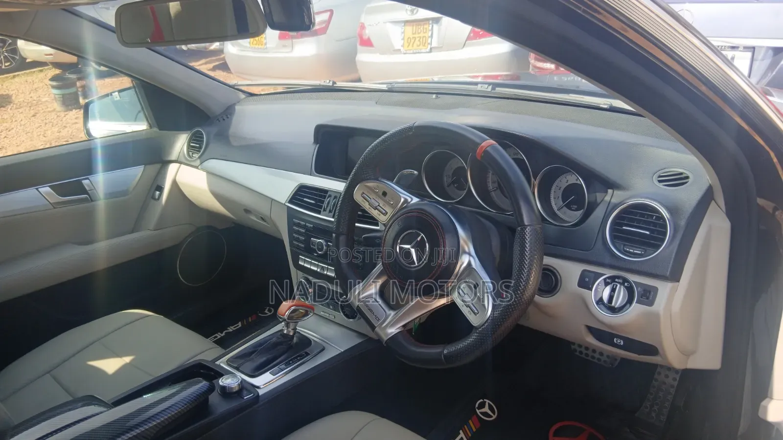 Mercedes-Benz C200 2011 Black