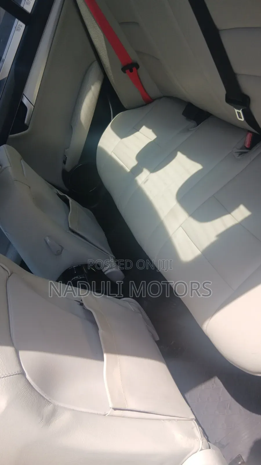 Mercedes-Benz C200 2011 Black