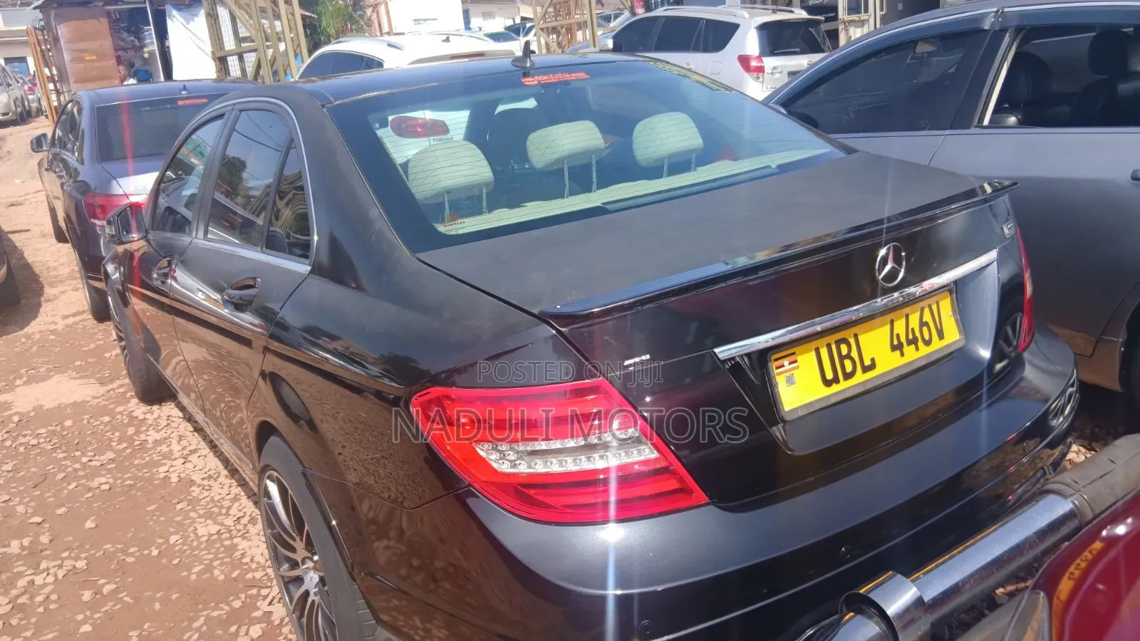 Mercedes-Benz C200 2011 Black