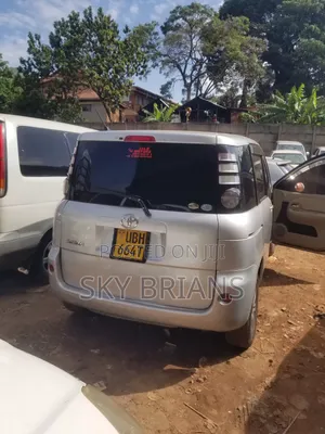 Toyota Sienta 1.5 AWD 2007 Silver