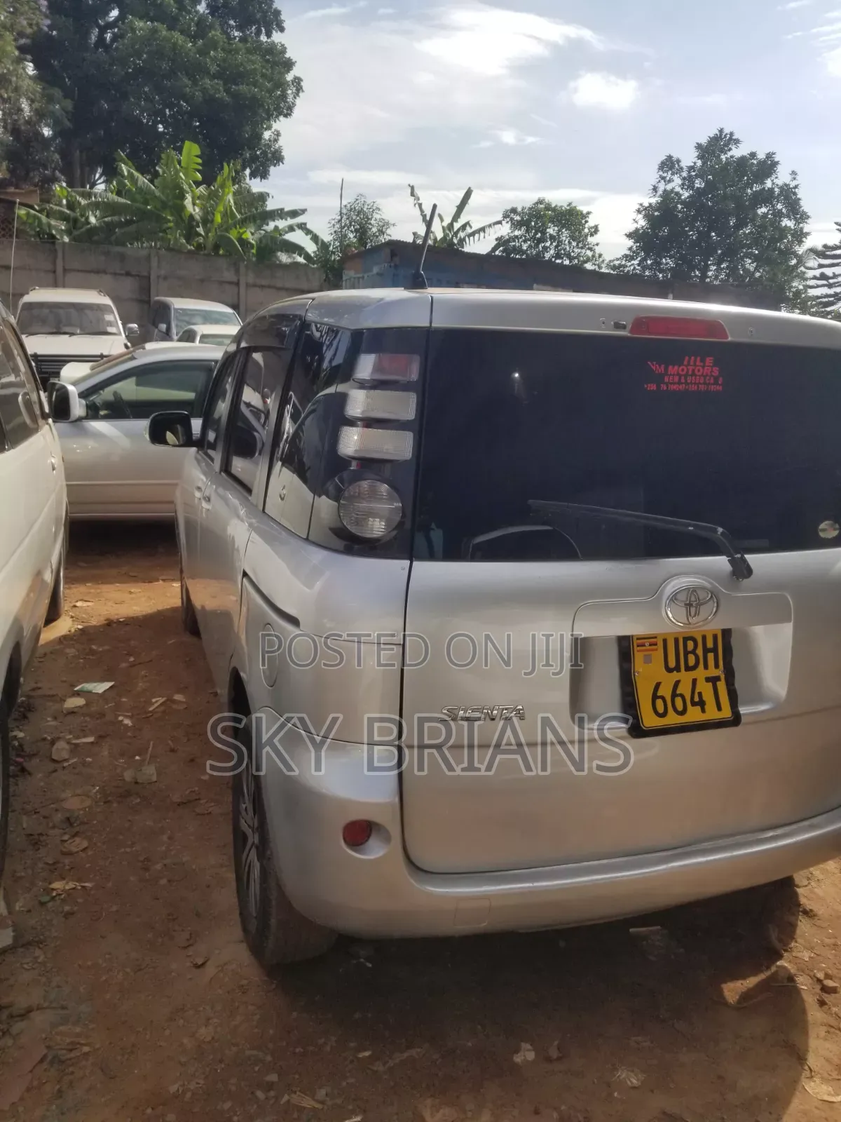 Toyota Sienta 1.5 AWD 2007 Silver