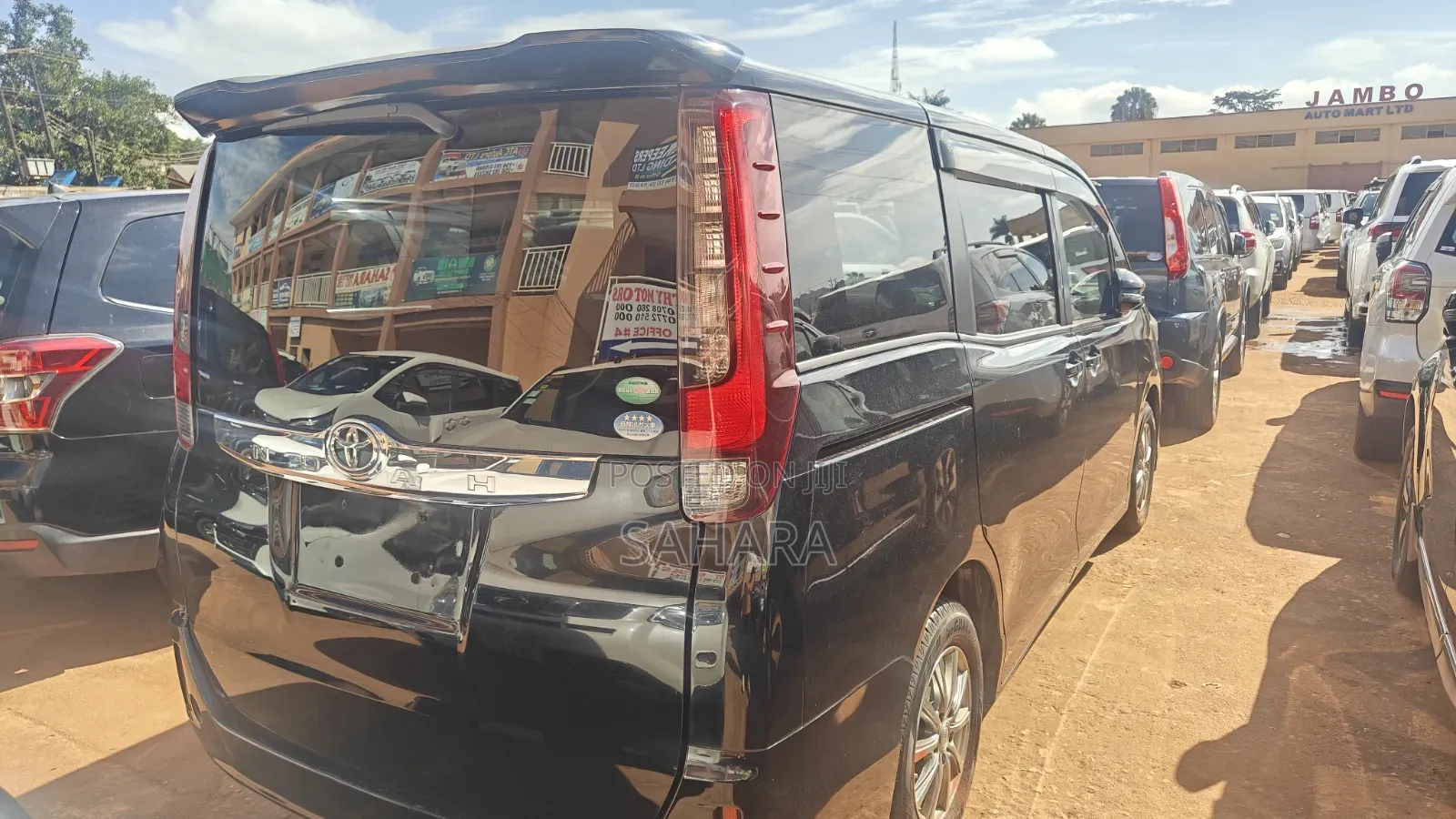 Toyota Noah 2015 Black