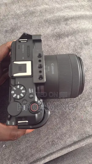 Canon R50v 4k Camera