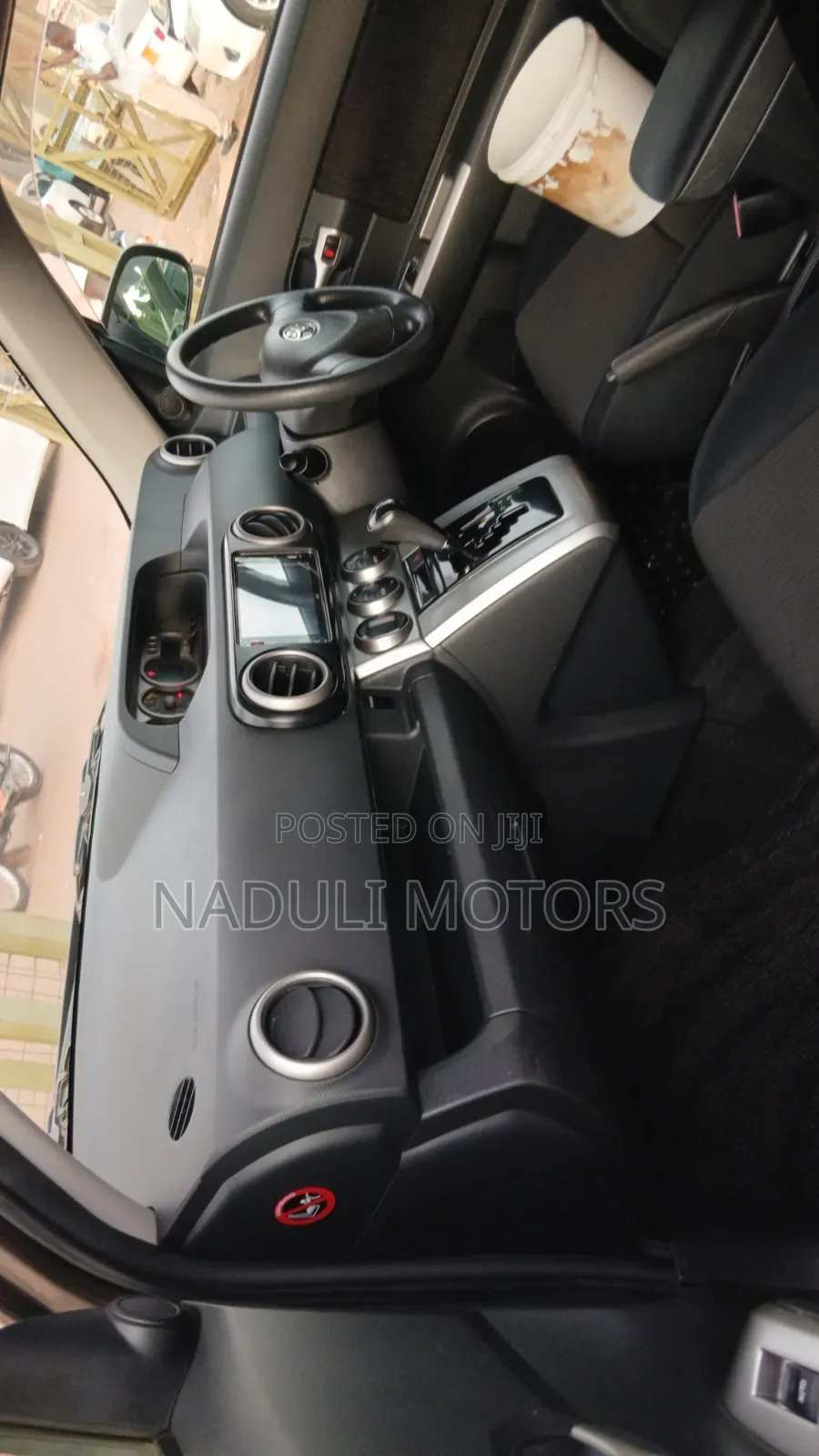 Toyota Corolla Rumion 2011