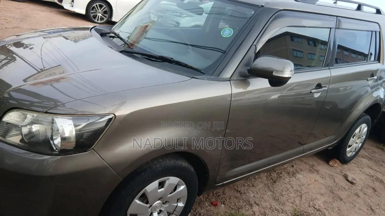 Toyota Corolla Rumion 2011
