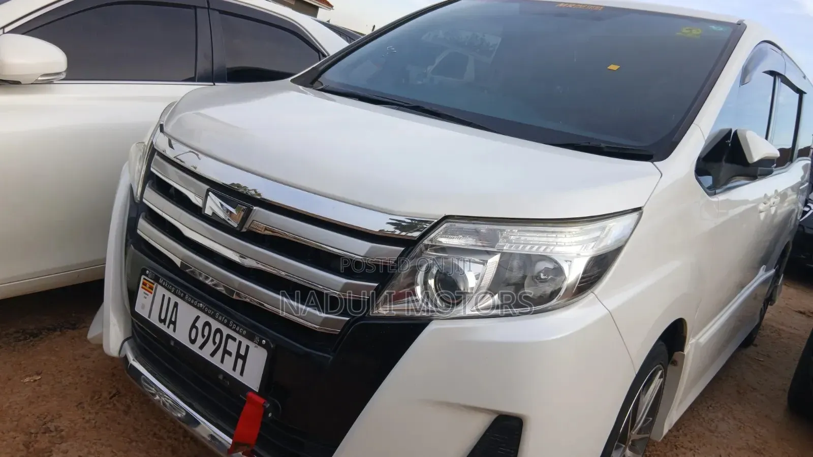 Toyota Noah 2016 White