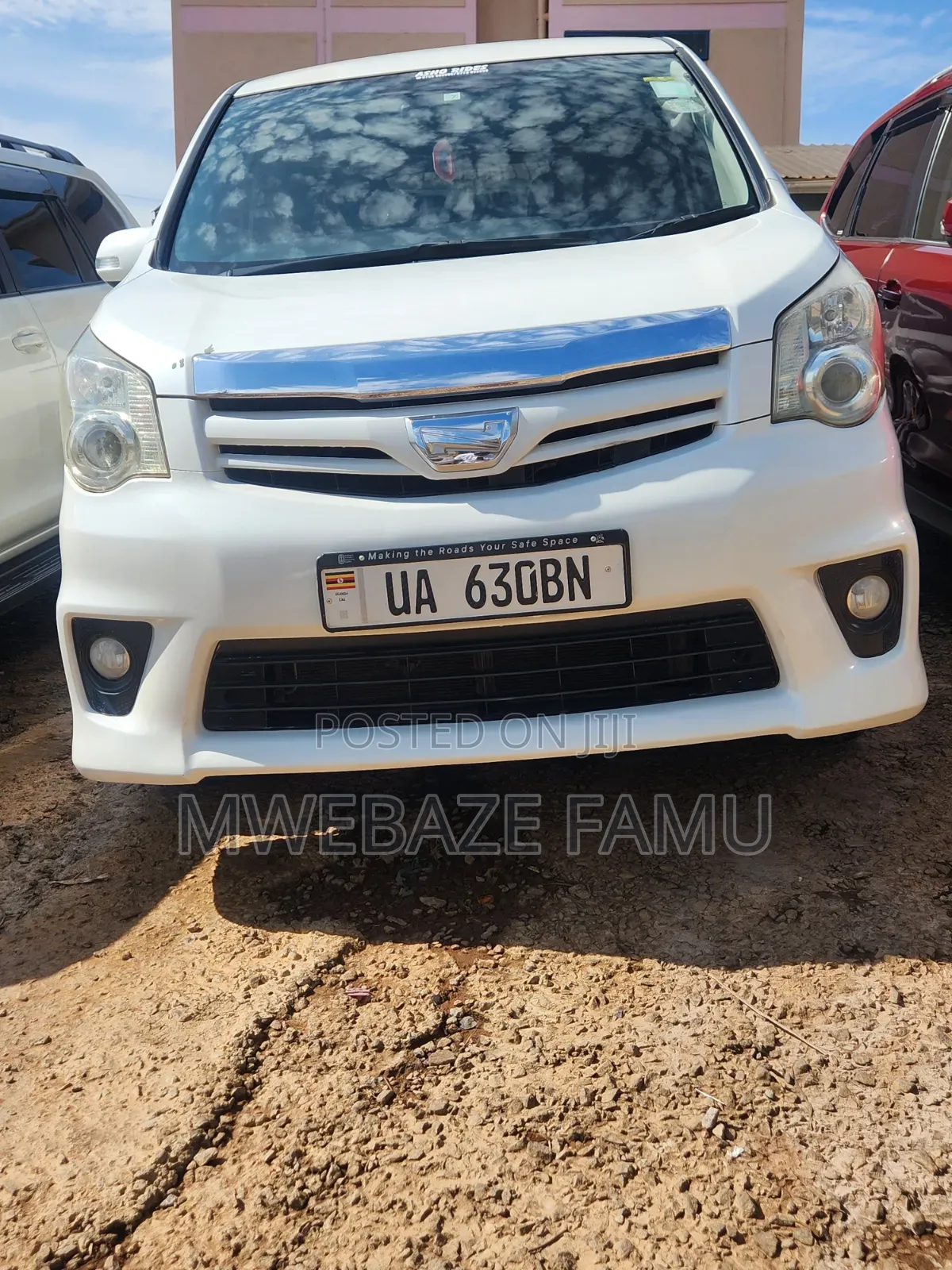 Toyota Noah 2012 White