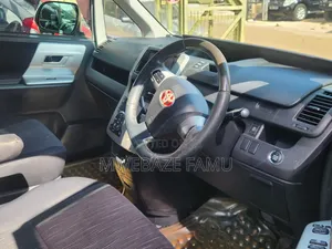 Toyota Noah 2012 White
