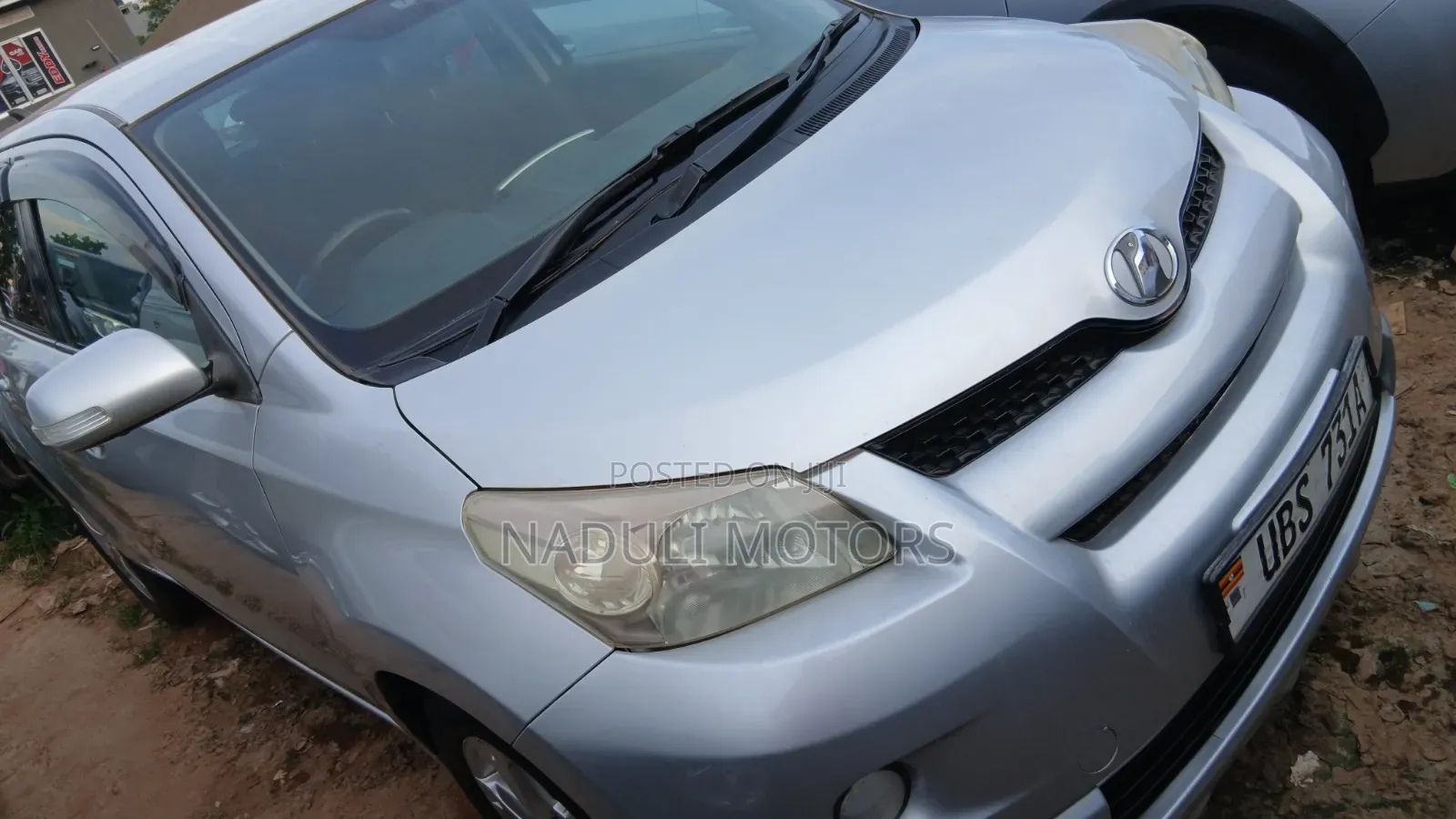 Toyota IST 2010 Silver