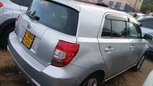 Toyota IST 2010 Silver