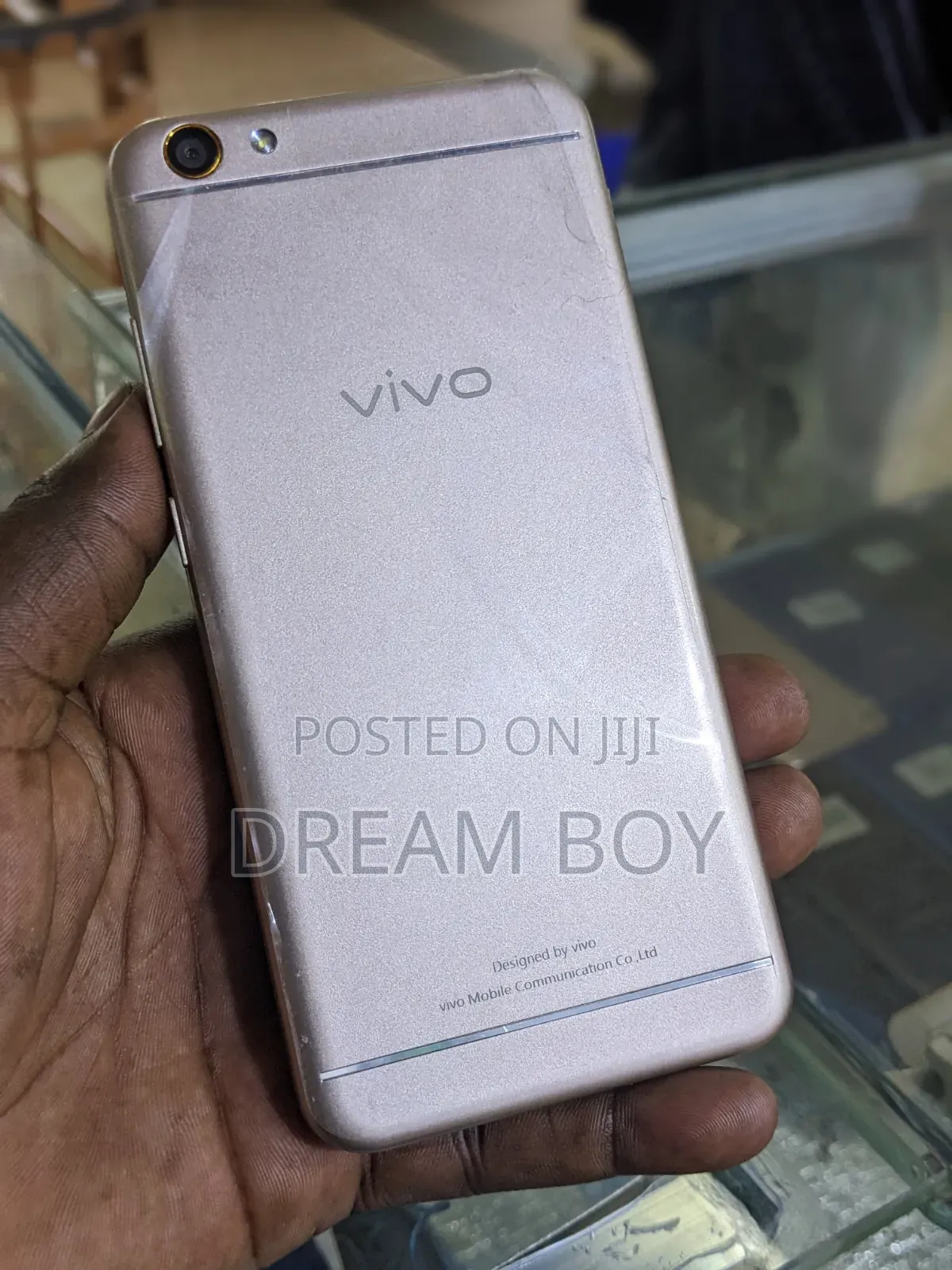 Vivo Y66i 32 GB Silver