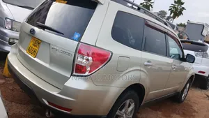 Subaru Forester 2010 Gold