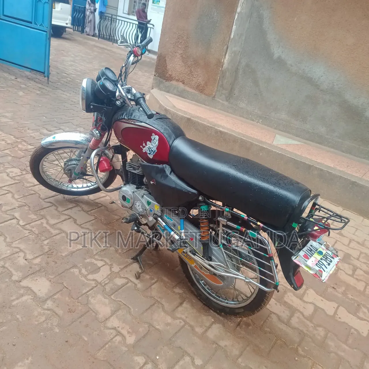 Bajaj Boxer 2025 Red