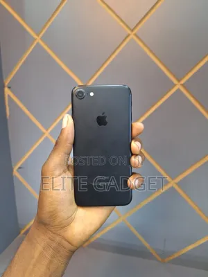 Apple iPhone 7 32 GB Black