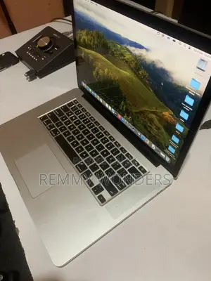Laptop Apple MacBook Pro 2015 16GB Intel Core i7 SSD 512GB