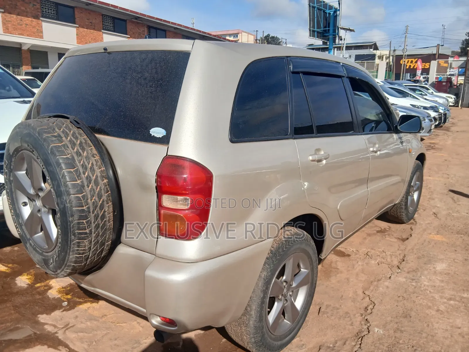 Toyota RAV4 2002 Gold