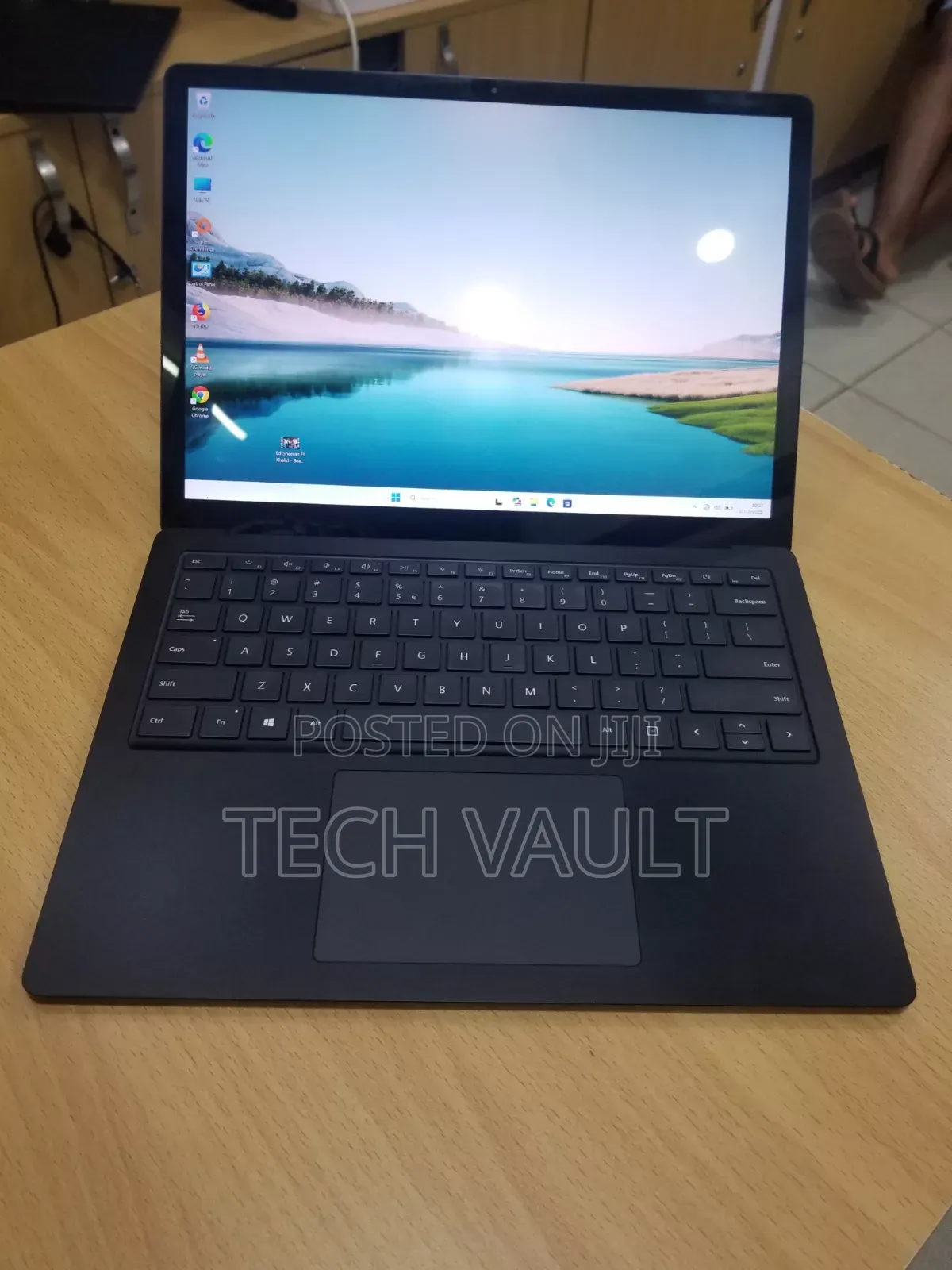 New Laptop Microsoft Surface Laptop 4 16GB Intel Core i7 SSD 512GB