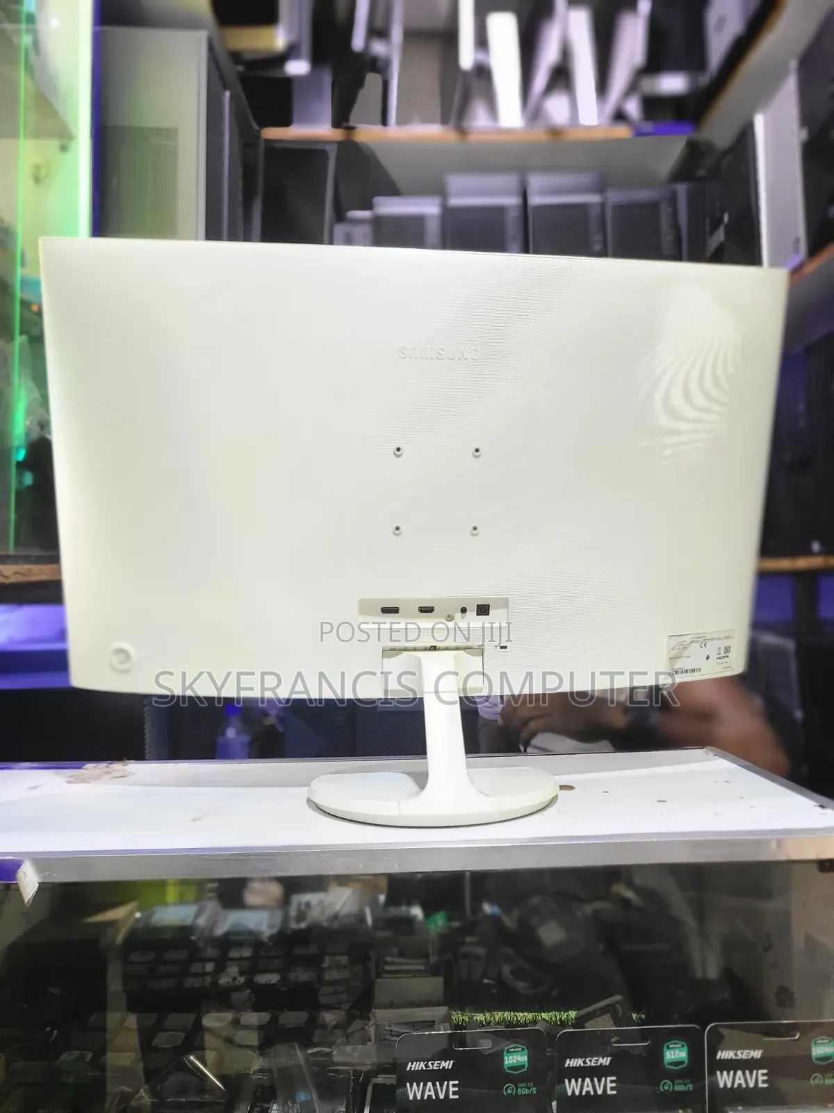 Samsung Monitor Inches 32 Carved White Color