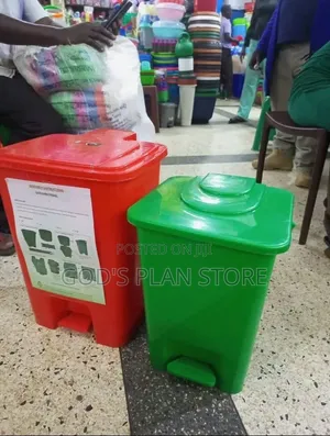 2pcs 30litres Plastic Dust Bin Plastic Dust Bin (Red Green)