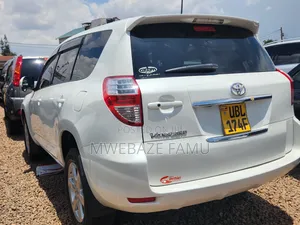 Toyota Vanguard 2010