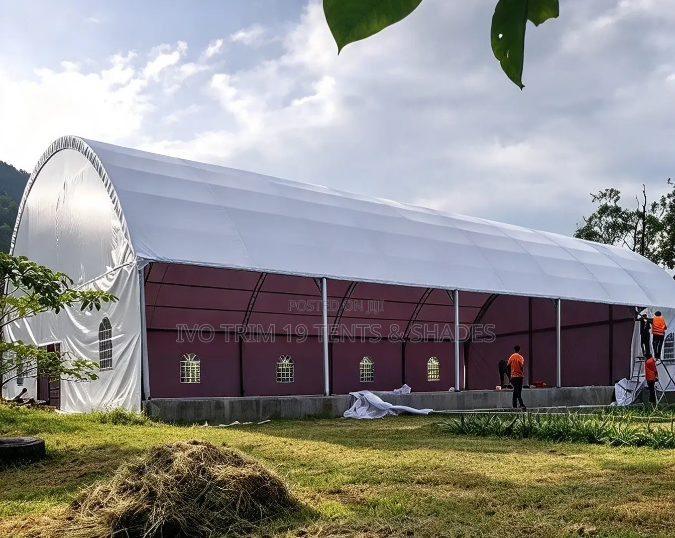 An Arched Curved-Roof Clear-Span Marquee Tent