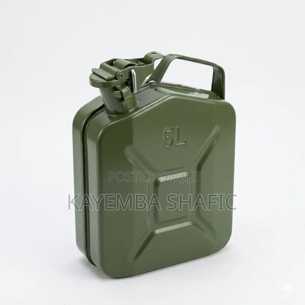 5-Liter Metal Steel Jerrycan for Storing and Transporting Fuel