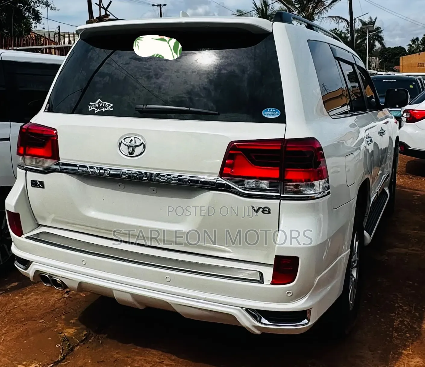 Toyota Land Cruiser 4.6 V8 ZX 2018 White