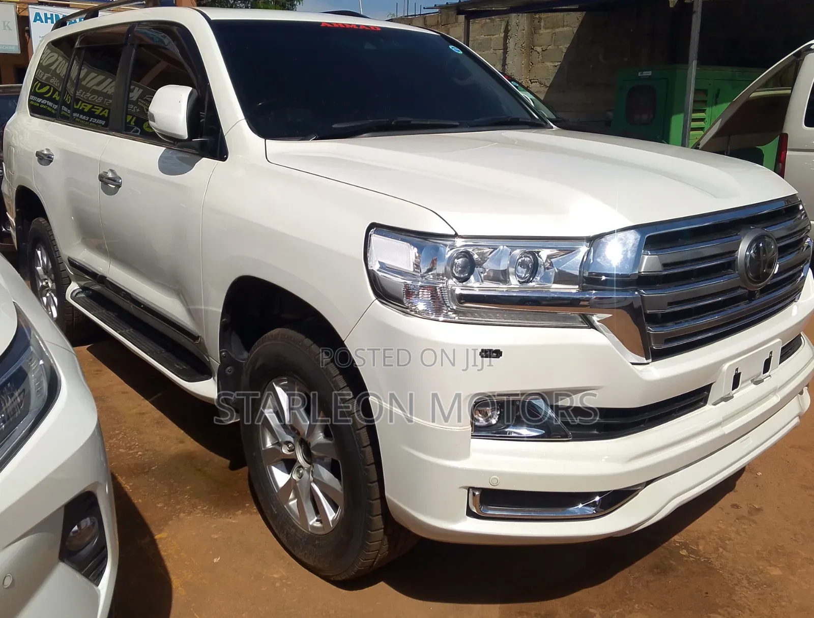 Toyota Land Cruiser 4.6 V8 ZX 2018 White
