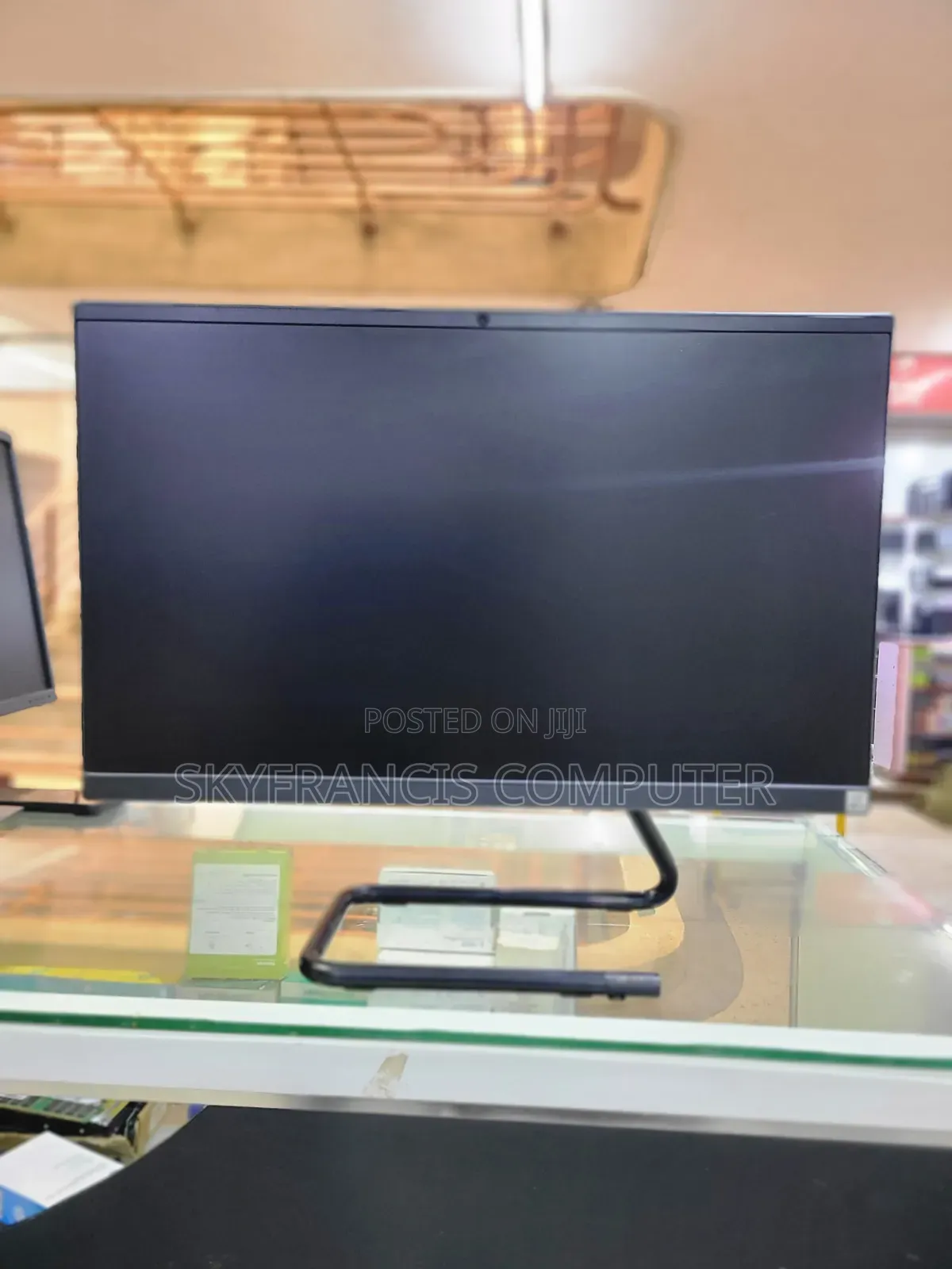Desktop Computer Lenovo 8GB Intel Core i5 SSD 256GB