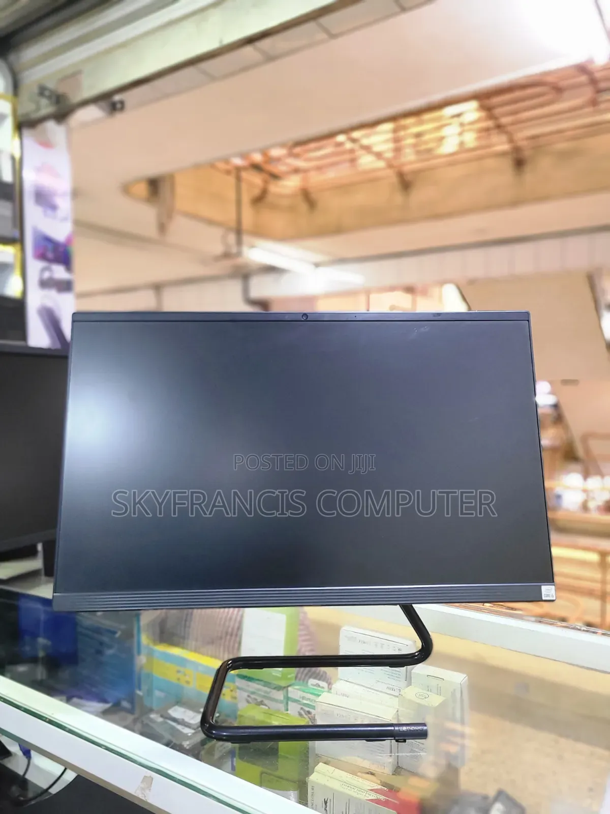 Desktop Computer Lenovo 8GB Intel Core i5 SSD 256GB