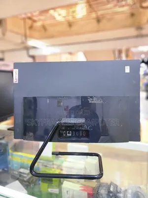 Desktop Computer Lenovo 8GB Intel Core i5 SSD 256GB
