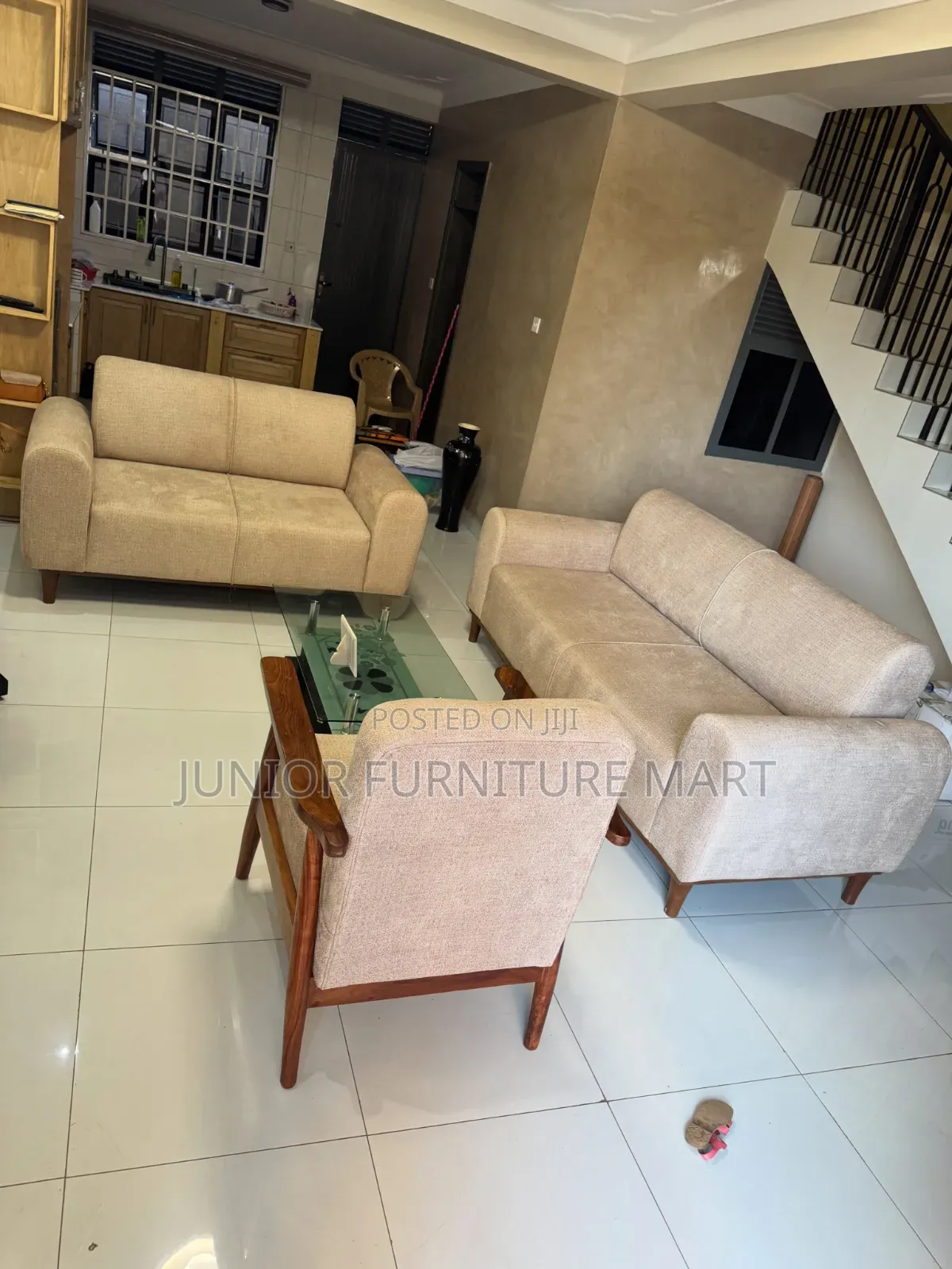 Fashionable Sofa