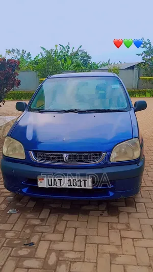 Toyota Raum 2002 Blue