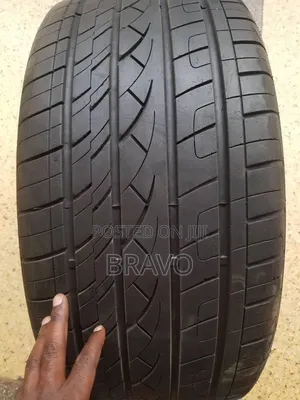 285/35r22 Michelin Tire One Piece in Good Condition