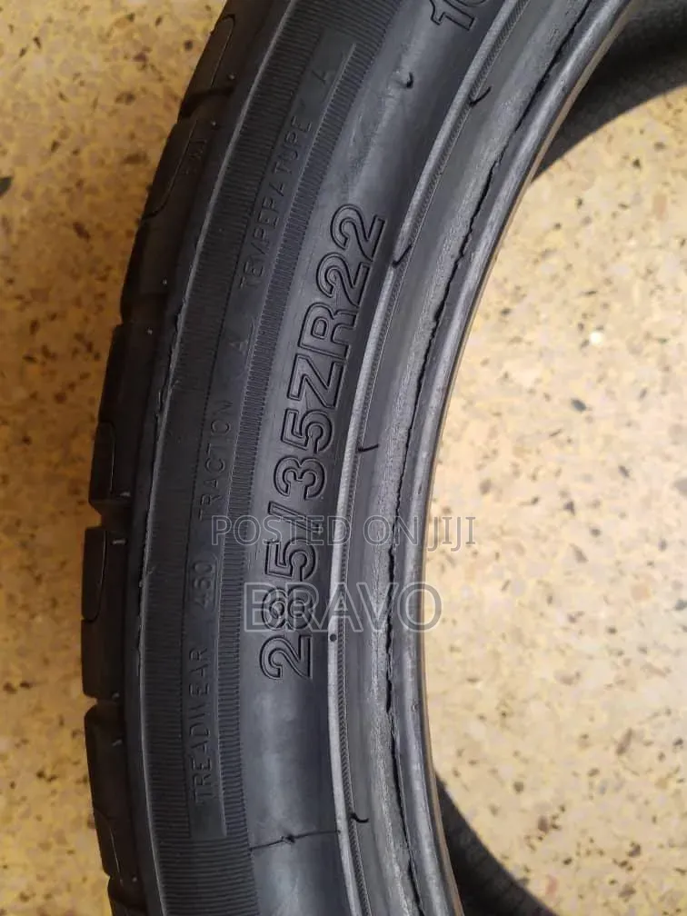 285/35r22 Durun Tyre in Good Condition.