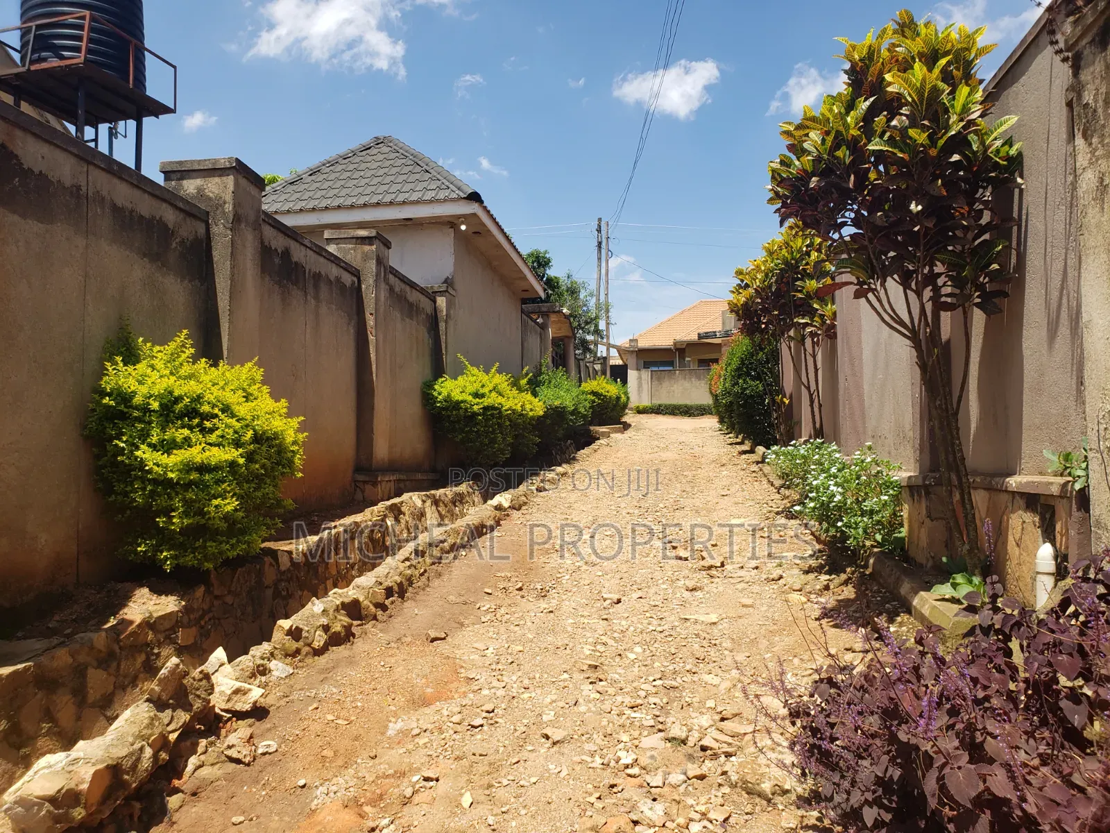 Plot for Sell Kitezi Kabaganda at 35m With Land Titles