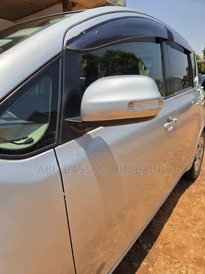 Toyota Ractis 1.5 FWD 2009 Silver