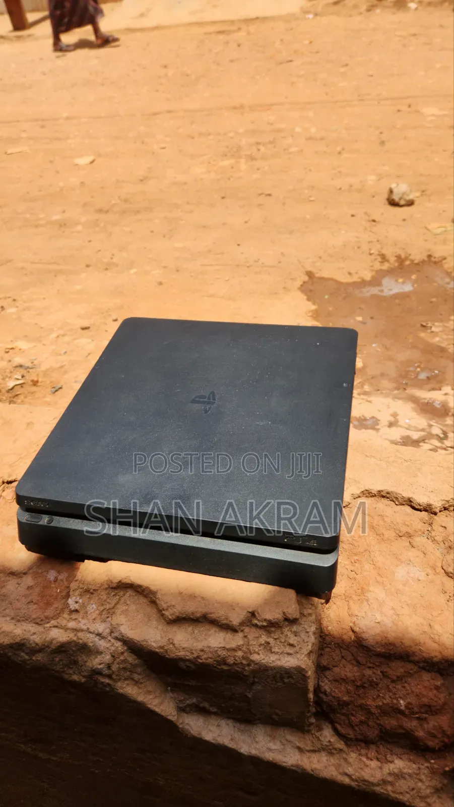 Playstation 4 Slim Chipped Ver.9.00 1TB 14 Games