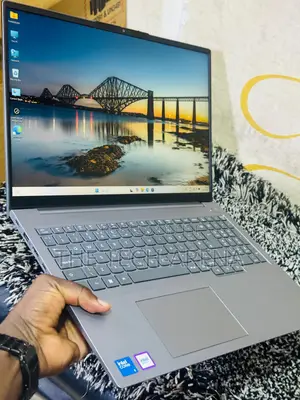 New Laptop Lenovo ThinkBook 14 G8 IAL 16GB Intel Core i5 SSD 512GB