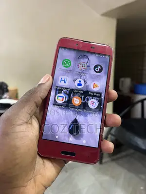 Sharp 704SH 32 GB Red