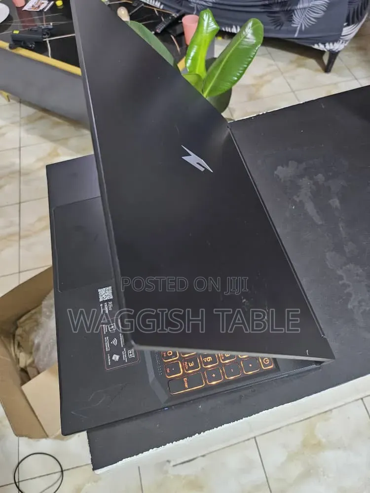 Laptop MSI Cyborg 15 16GB Intel Core Ultra 7 SSD 1T