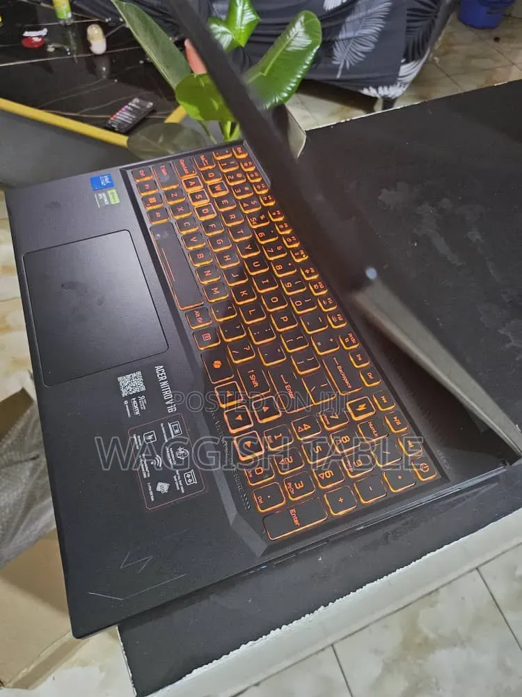 Laptop MSI Cyborg 15 16GB Intel Core Ultra 7 SSD 1T