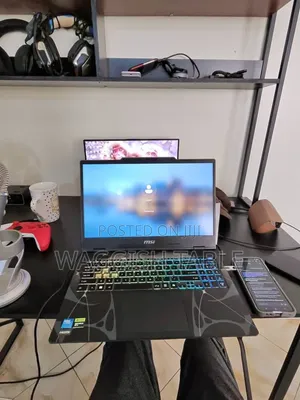 Laptop MSI Cyborg 15 16GB Intel Core Ultra 7 SSD 1T