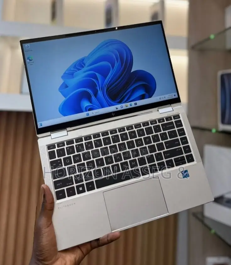 New Laptop HP EliteBook 1040 G8 8GB Intel Core i7 SSD 256GB