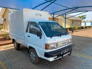 Toyota Mini Truck 1991 White