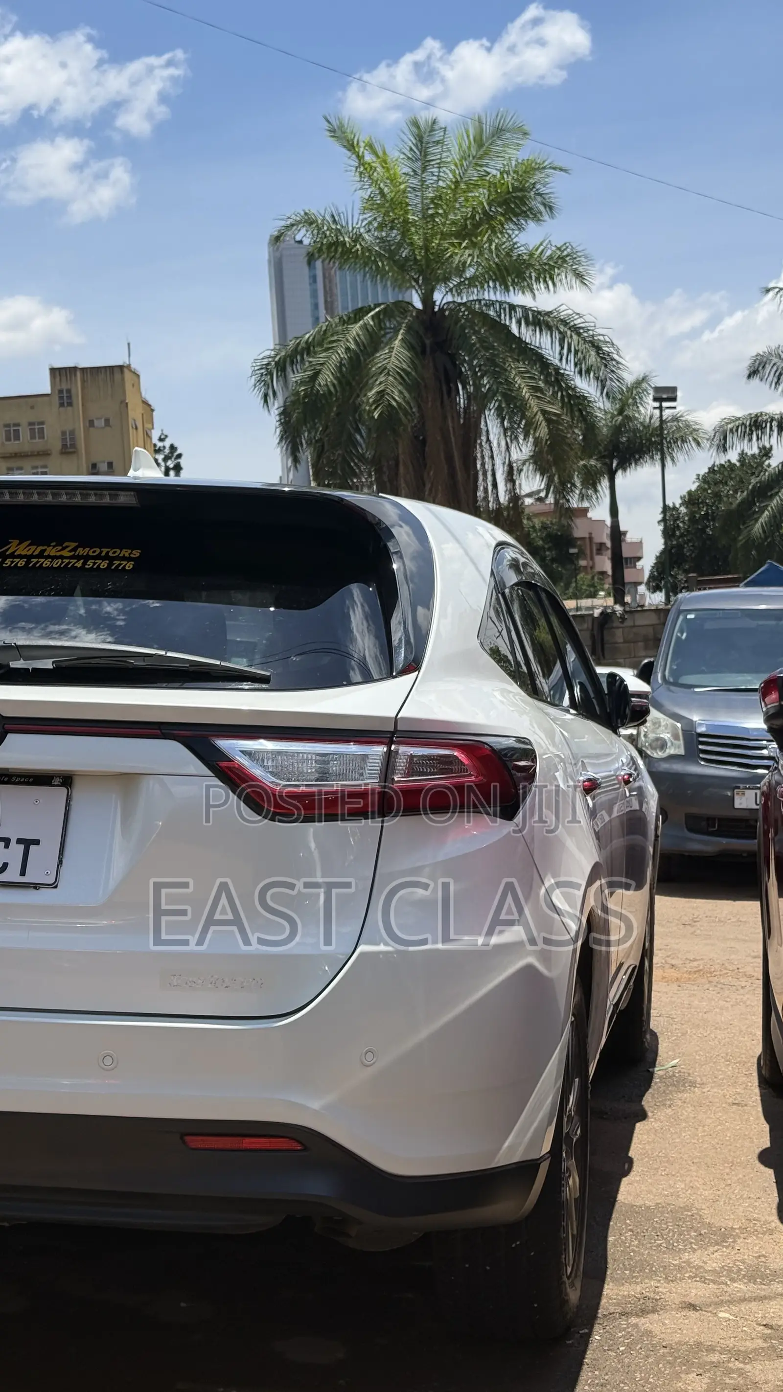 Toyota Harrier 2.0 2017 White