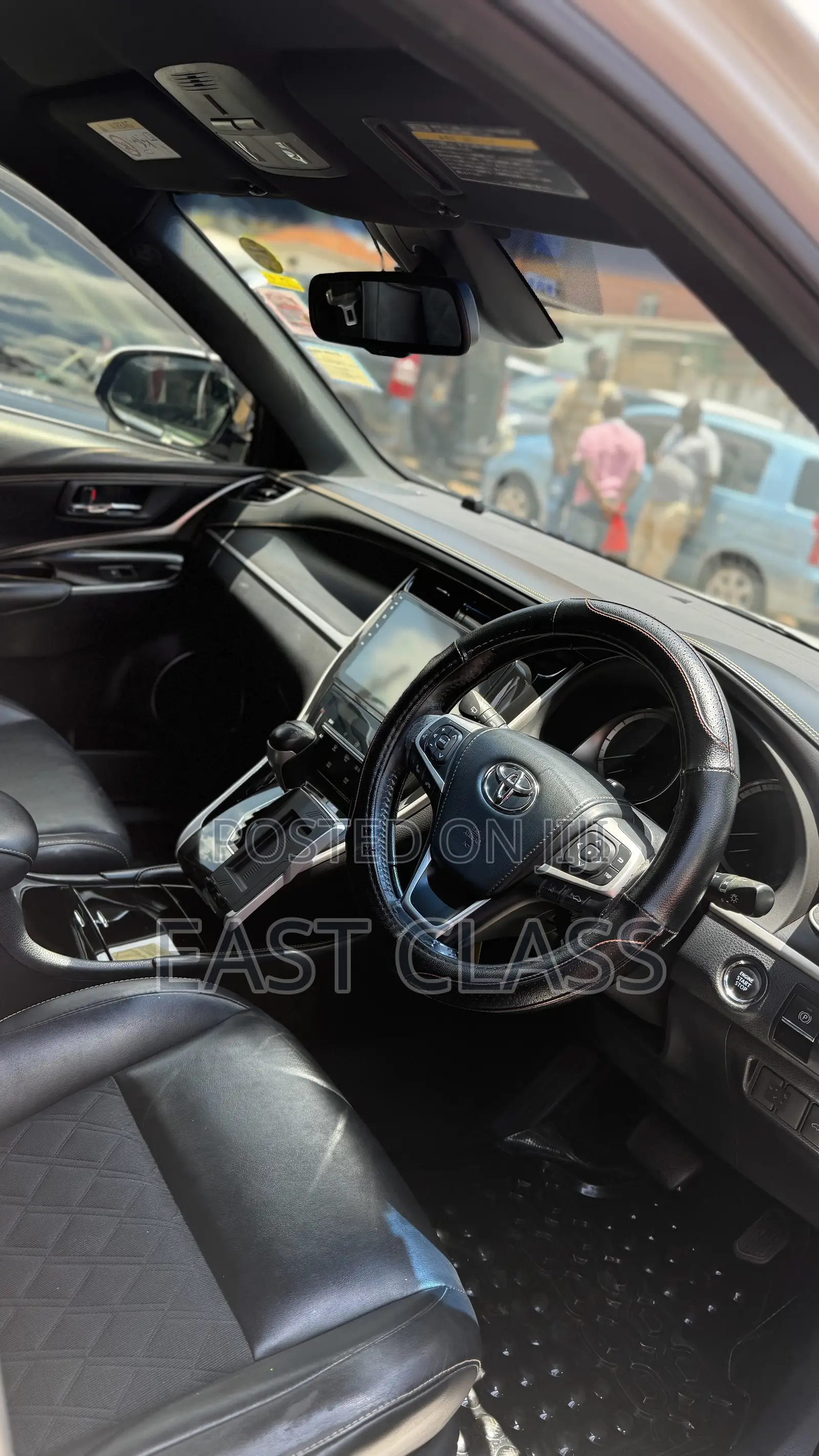 Toyota Harrier 2.0 2017 White