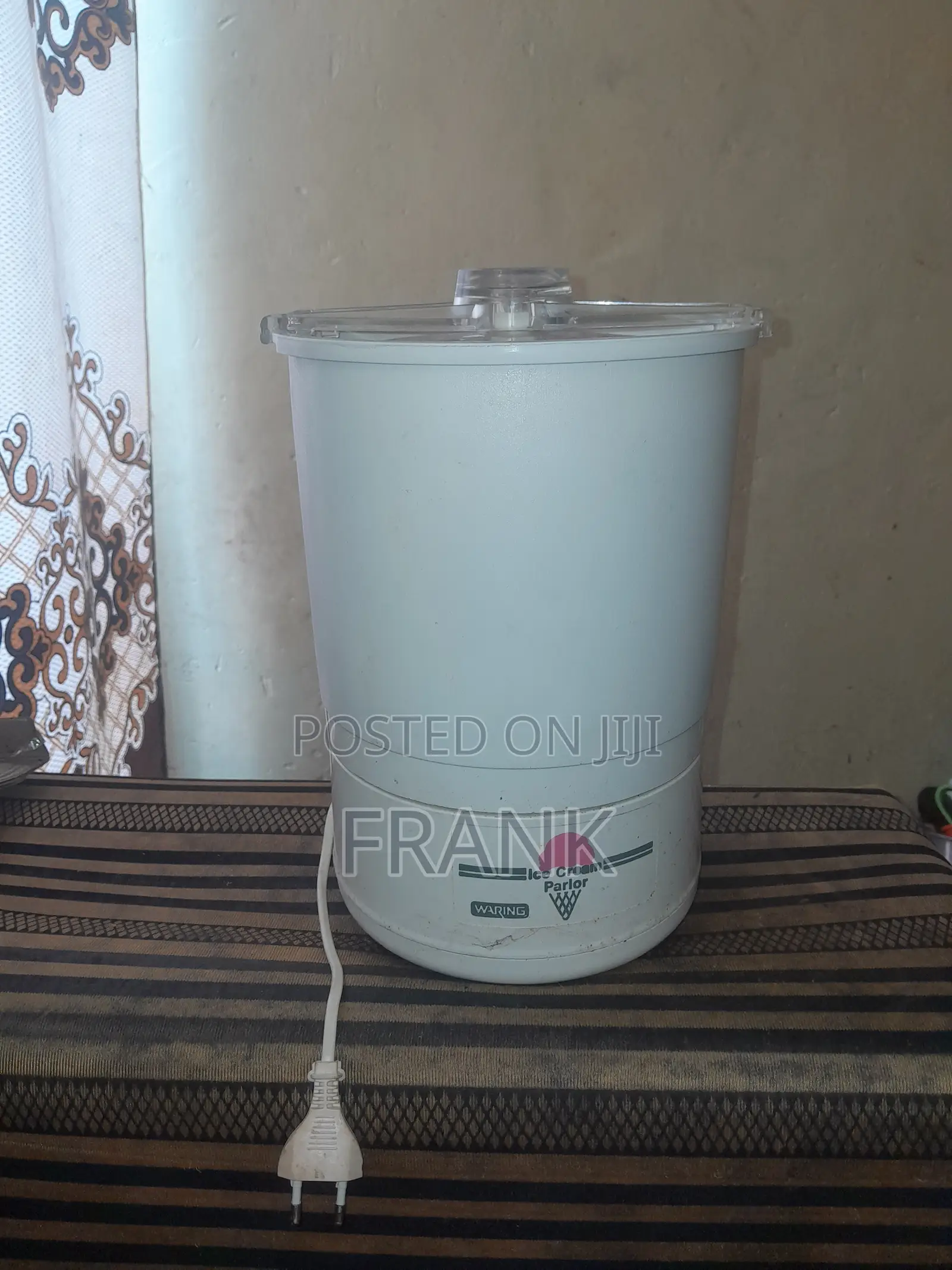Waring Ice Cream Parlor – Ice Cream Maker – Working.